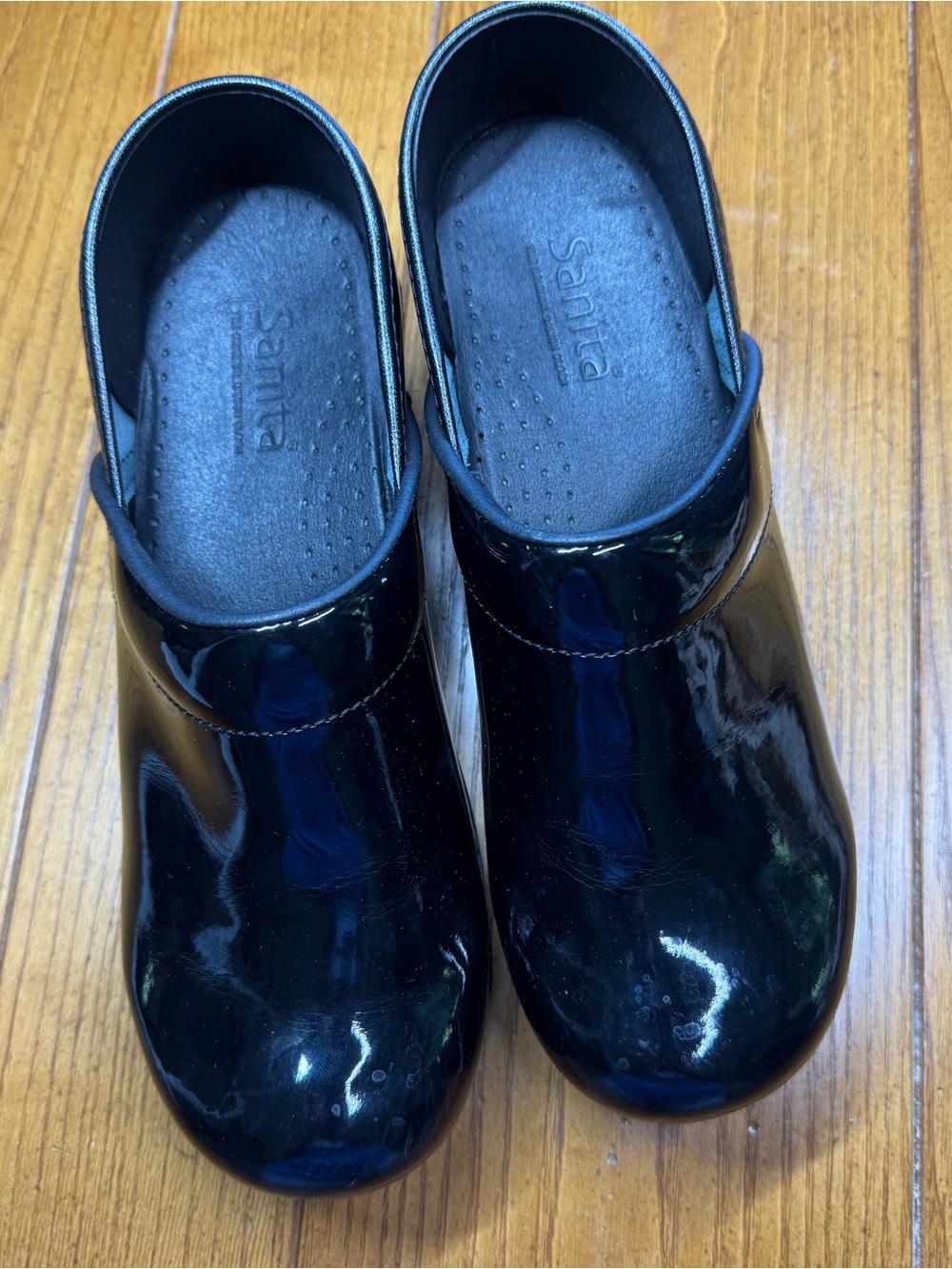 Sanita Pro. Patent Black Clogs – Like New! EU 38 / US 7.5–8